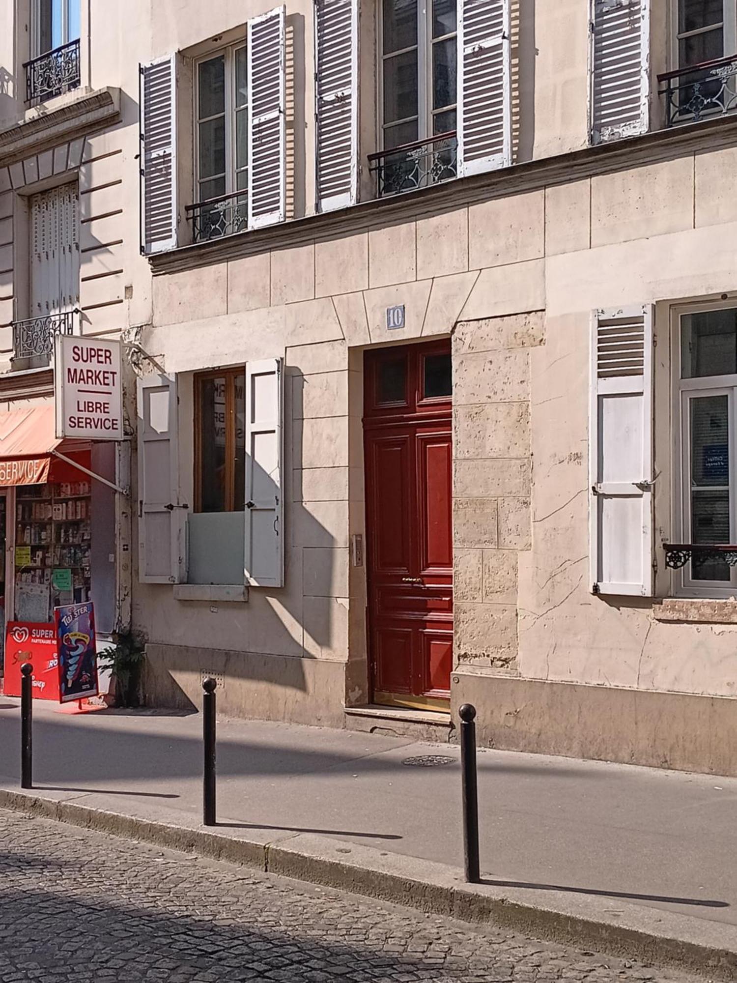 Apartmán Studio Au Pied De La Basilique Du Sacre Coeur Paříž Exteriér fotografie